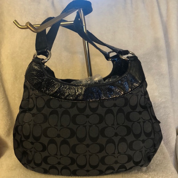 COACH PURSE - Picture 3 of 8